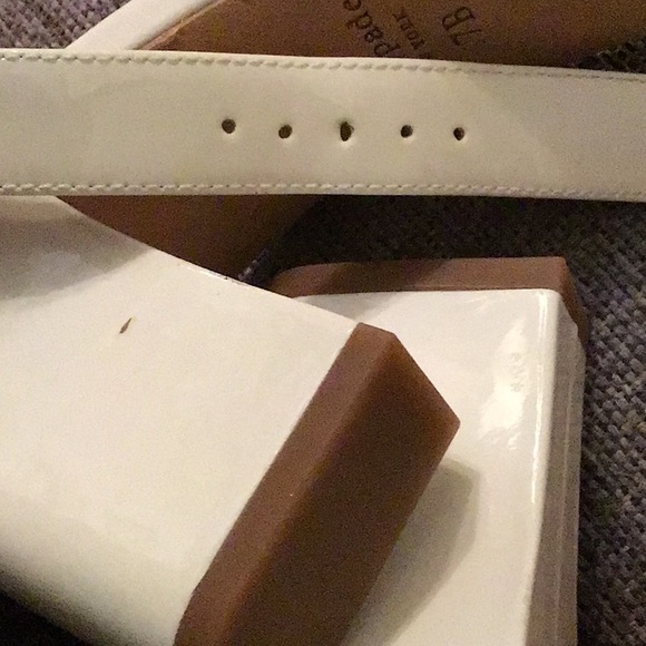 Shoes - Picture 4 of 5